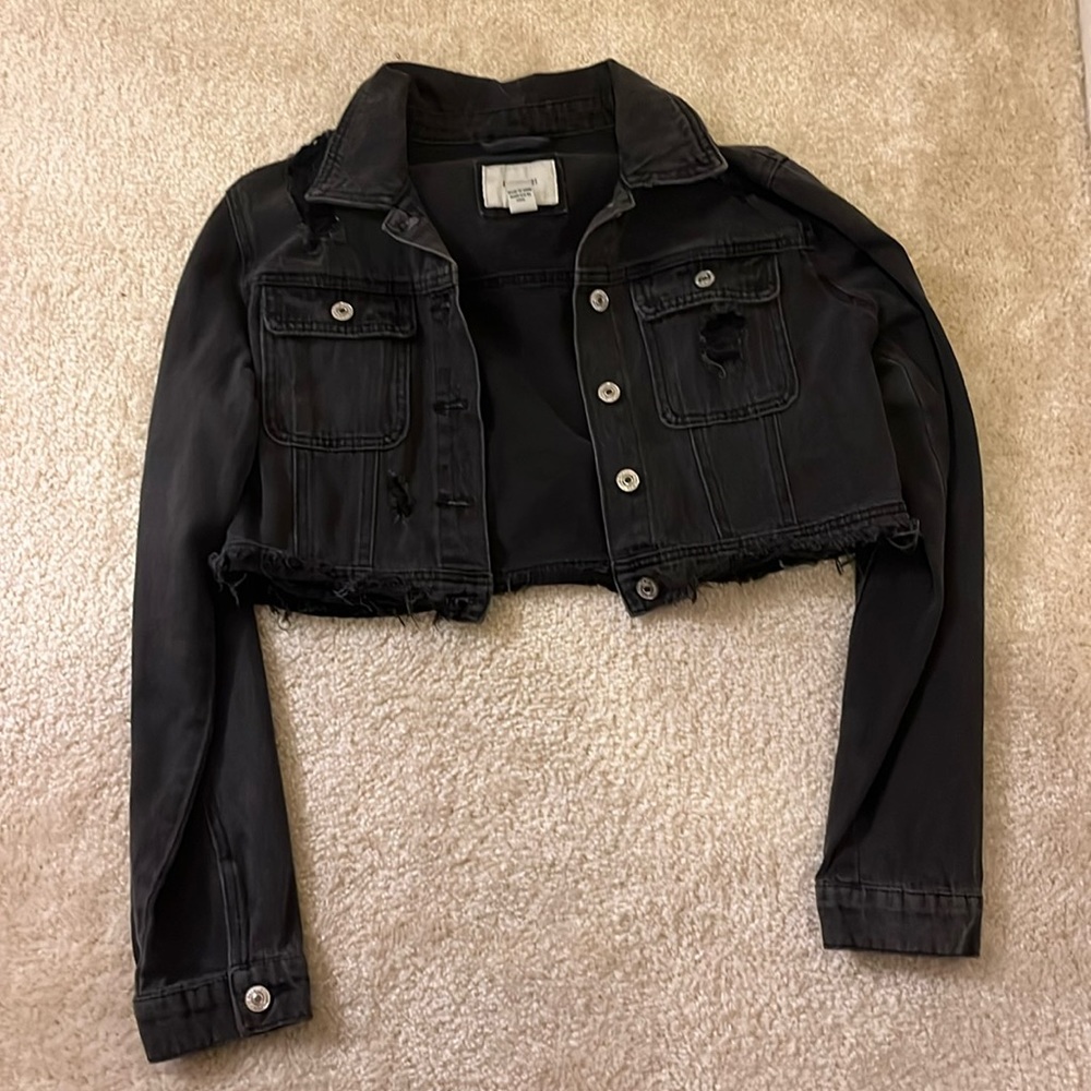 Forever 21 cropped black jean jacket